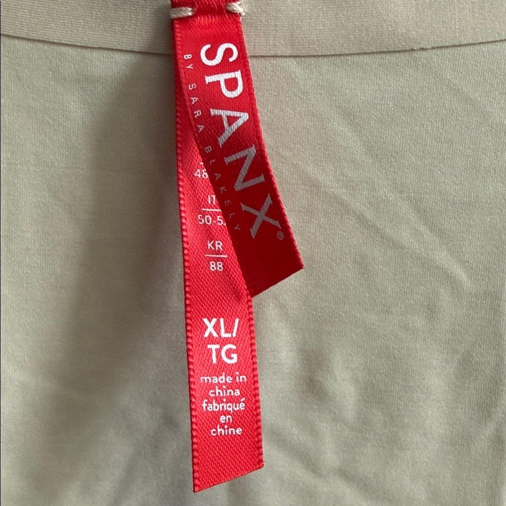 SPANX Blush Sleeveless Top - Picture 2 of 2